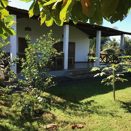Les Hibiscus Villa Ambondrona  Bagian luar foto
